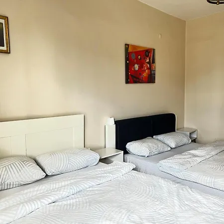Two Flats With 6br, 4ba Istanbul