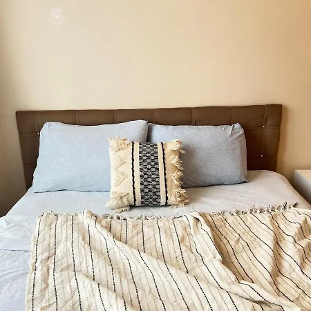 Two Flats With 6br, 4ba דירה איסטמבול